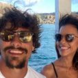 Mariana Rios curtiu passeio de barco com Bruno Montaleone