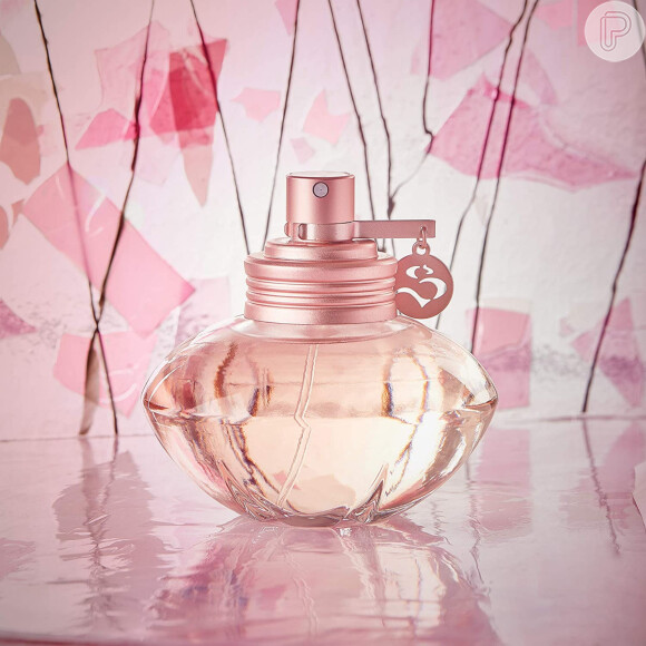 Quem ama perfume com uma pitada floral sensual vai se encantar pela Colônia Feminina S By Shakira Eau Florale, Shakira