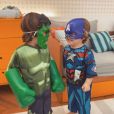Filhos de Thales Bretas se fantasiam de super-heróis
