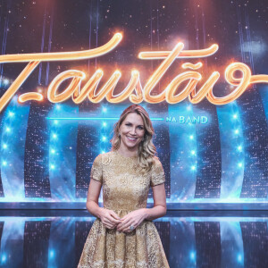 Anne Lottermann se mostrou surpresa após ser desmentida por Camila Queiroz: 'Ah, não?'