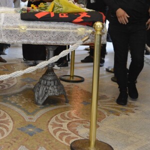 Enterro de Elza Soares, no entanto, foi fechado para amigos e familiares