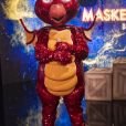 'The Masked Singer': Dragão também foi descoberto e revelado por colunista
