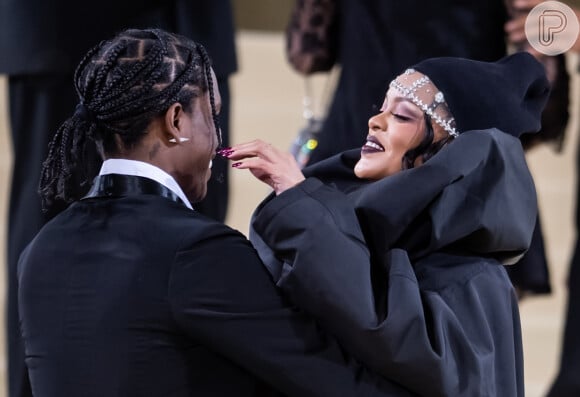 Fãs comemoraram a gravidez de Rihanna e A$AP Rocky