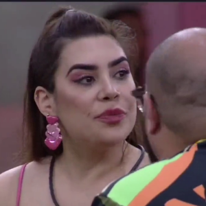 BBB 22: Naiara Azevedo chegou a dar outras opções de plaquinha para Tiago Abravanel: 'Poderia ter colocado 'Atrapalha meu Jogo' ou 'Palestrinha''