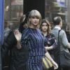 Conjuntos mais discretos também compõem o guarda-roupa de Taylor Swift. Curtiu?
