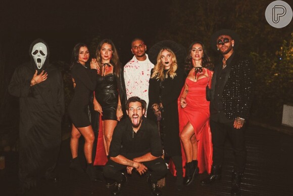 Neymar e Bruna Biancardi juntos em uma festa entre amigos