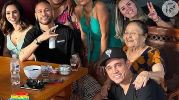 Neymar já apresentou Bruna Biancardi para a família