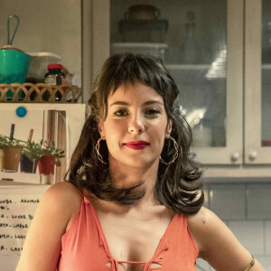Lara (Andreia Horta) vai descobrir e contar para Noca (Marieta Severo) que Thaiane (Georgina Castro) é sua neta na novela 'Um Lugar ao Sol'