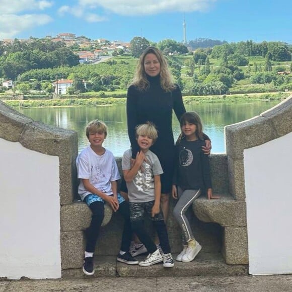 Luana Piovani é mãe de Dom, de 9 anos, e os gêmeos Liz e Ben, de 6, fruto da relação com Pedro Scooby