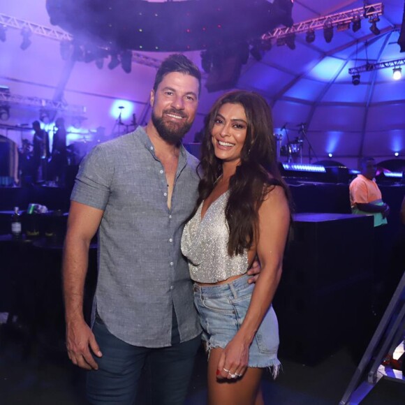 Juliana Paes e o marido no show de Anitta