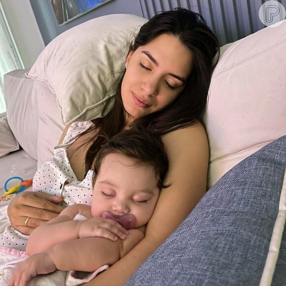 A dentista Gessica Muniz tem uma filha com o humorista Lucas Veloso