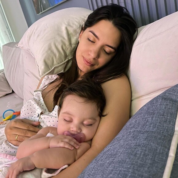 A dentista Gessica Muniz tem uma filha com o humorista Lucas Veloso