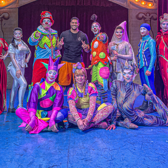 Hulk aproveitou momento de folga nos treinos para ir ao circo