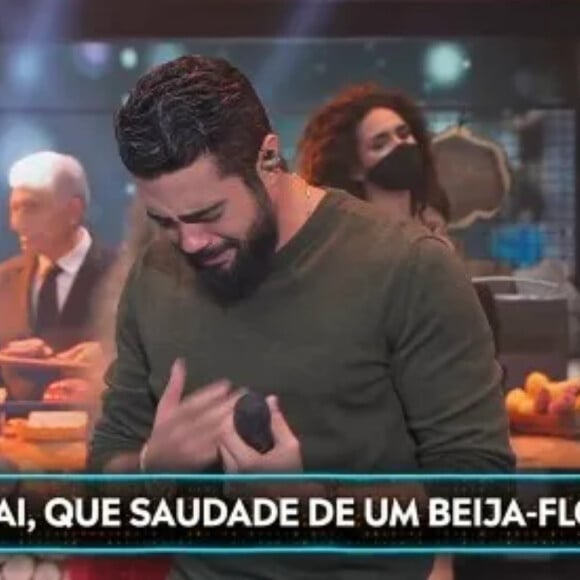 Henrique, da dupla com Juliano, chorou ao cantar parceria com Marília Mendonça no 'Faustão na Band'