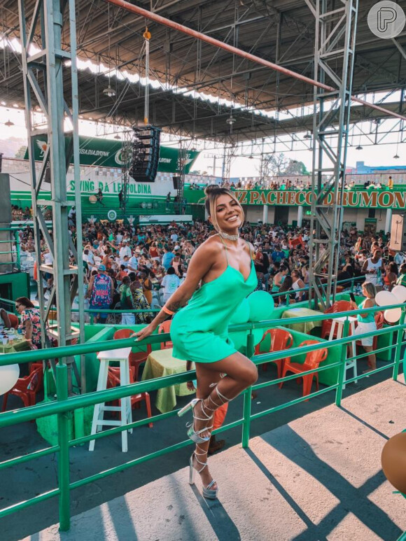 Hariany Almeida comparece a Feijoada da Imperatriz Leopoldinense, escola de samba pela qual vai desfilar no Carnaval de abril