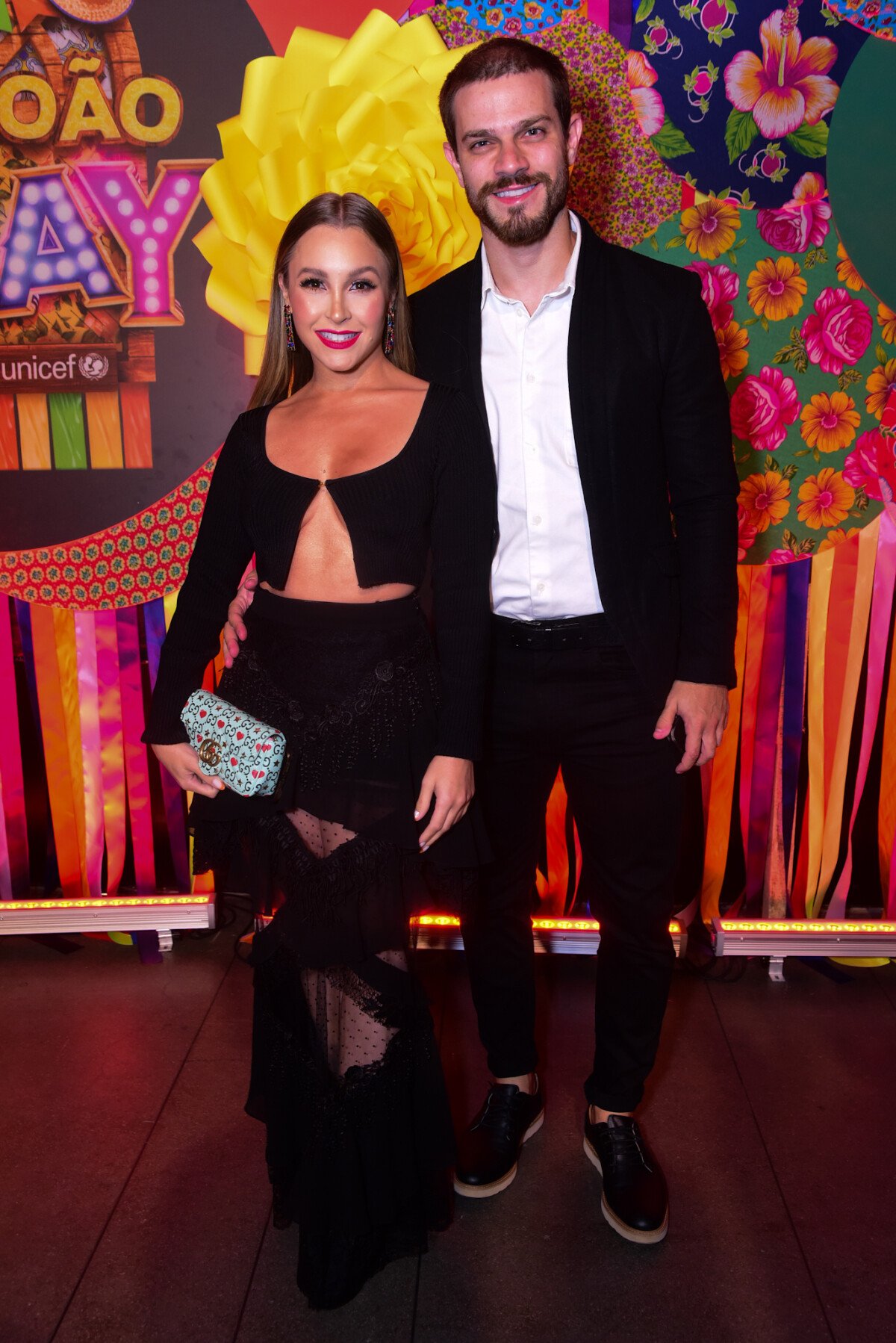 Foto: Carla Diaz e o namorado, Felipe Becari, prestigiaram o esquenta do  São João da Thay - Purepeople