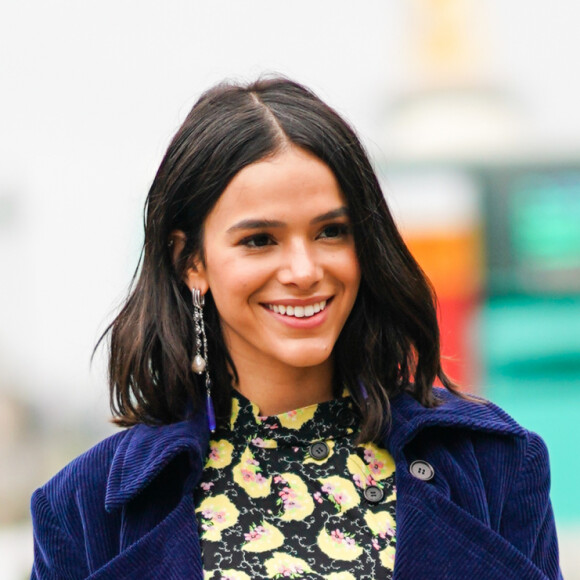 Bruna Marquezine conta que evolução nos looks aconteceu de modo natural