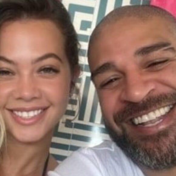 Adriano Imperador termina namoro com estudante de 21 anos, Céu Oliveira