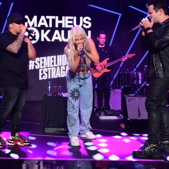 Luísa Sonza foi elogiada por Matheus e Kauan ao cantar sertanejo em festa da dupla