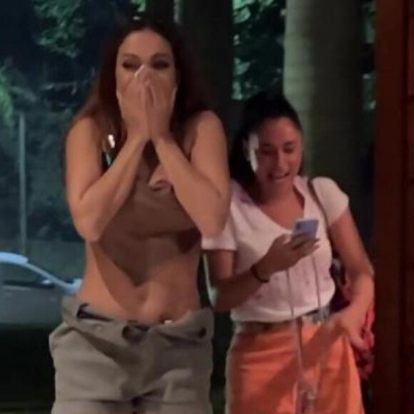 Anitta fará aniversário na quarta-feira, 30 de março de 2022, mas não estará no Brasil na ocasião