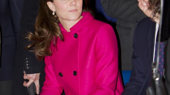 Kate Middleton usa look rosa de quase R$ 7 mil em passeios por Nova York