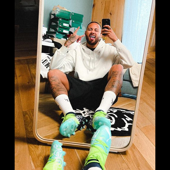 Rafa Kalimann se pronunciou sobre possível ficada com Neymar, mas o jogador se manteve em silêncio