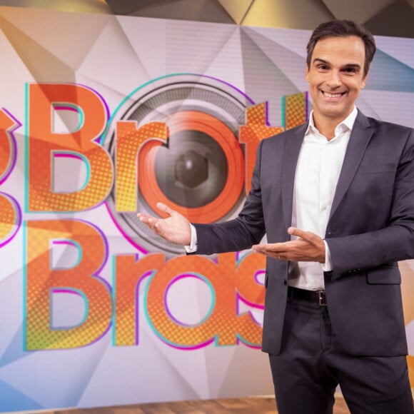 Tadeu Schmidt vai anunciar que o 'BBB 22' terá um Paredão falso!