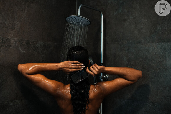 O principal cuidado com a pele após exercícios é tomar banho com água morna ou gelada