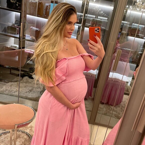A gravidez de Bárbara Evans apresentou uma condição rara chamada nó verdadeiro de cordão umbilical: 'Ocorre quando o cordão dá um nó em si mesmo', explicou