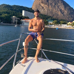 Ex-BBB Rodrigo Mussi iniciou a fisioterapia para se recuperar do acidente