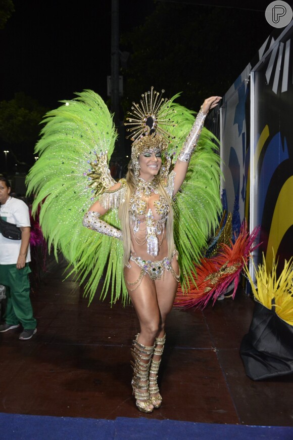 'O Carnaval me reergueu. Eu estava muito para baixo, desanimada', disse Hariany Almeida ao G1