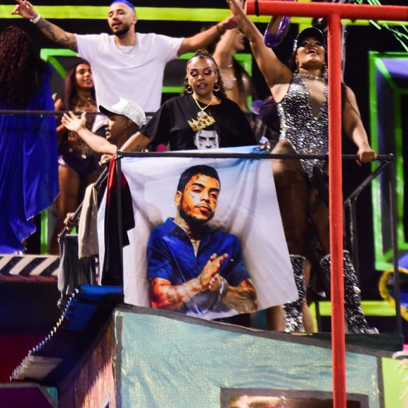 Mãe de MC Kevin foi destaque no desfile de carnaval 2022 da Vila Maria