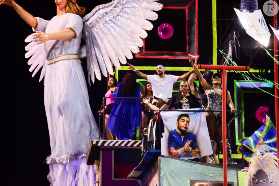 Mãe de MC Kevin foi destaque no desfile de carnaval 2022 da Vila Maria