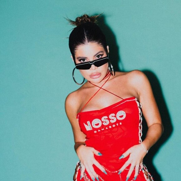 Gkay destacou bumbum e novas curvas em look supersexy para curtir o carnaval 2022