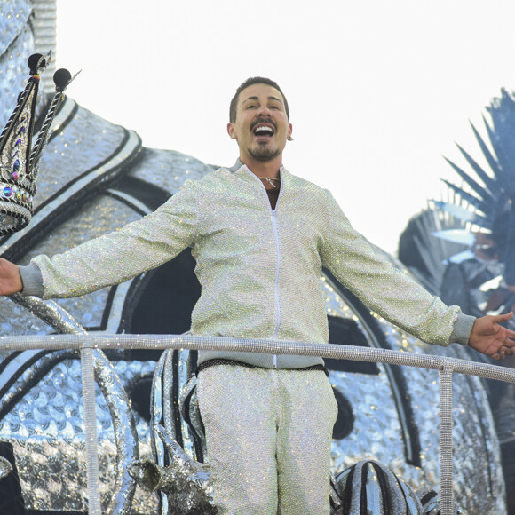 Carlinhos Maia recebeu homenagem em desfile do Império de Casa Verde no carnaval de 2022