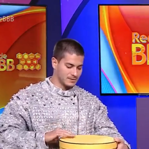 Arthur Aguiar ganha o 'BBB 22' e ganha presente da produção: uma cesta de pães