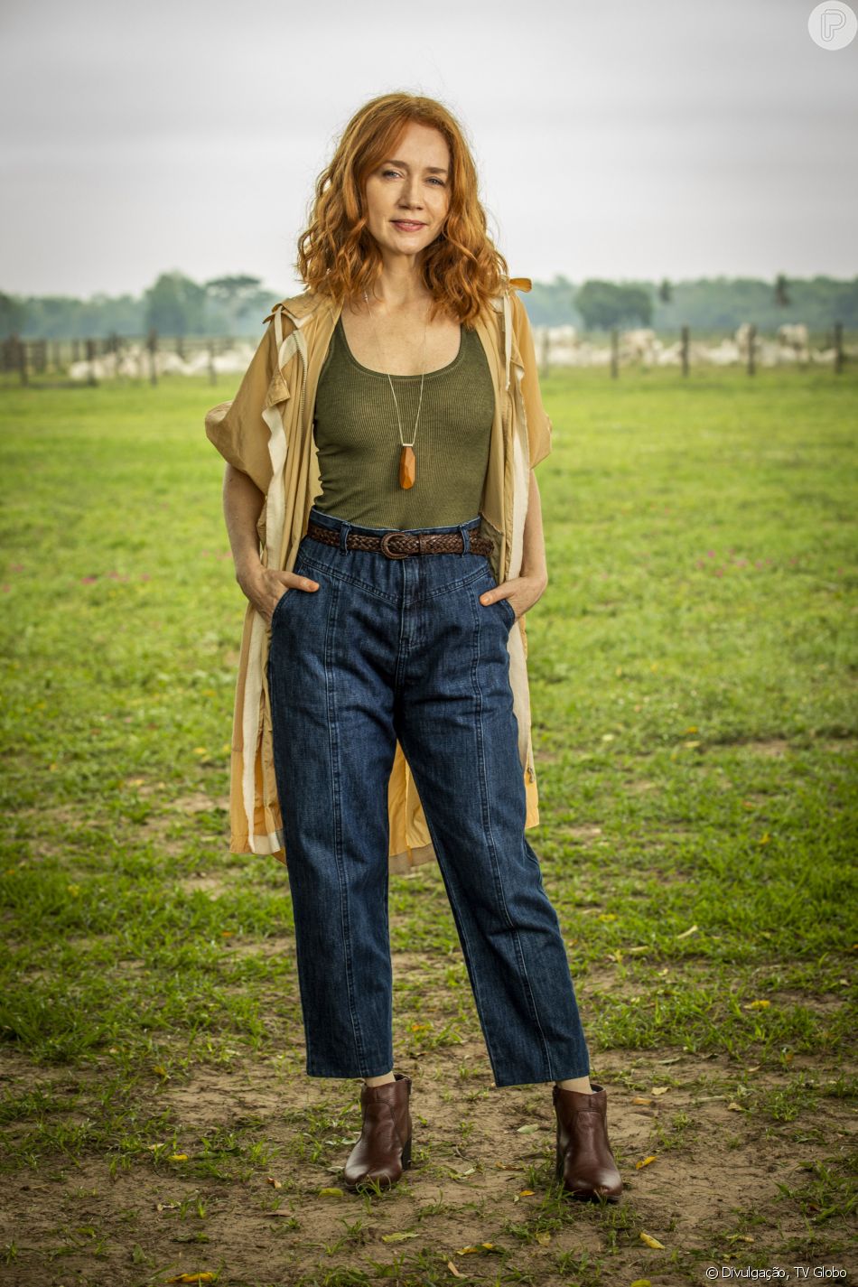 Irma (Camila Morgado) é a única que vai tratar bem Juma (Alanis Guillen) na casa de Mariana (Selma Egrei) na novela 'Pantanal'