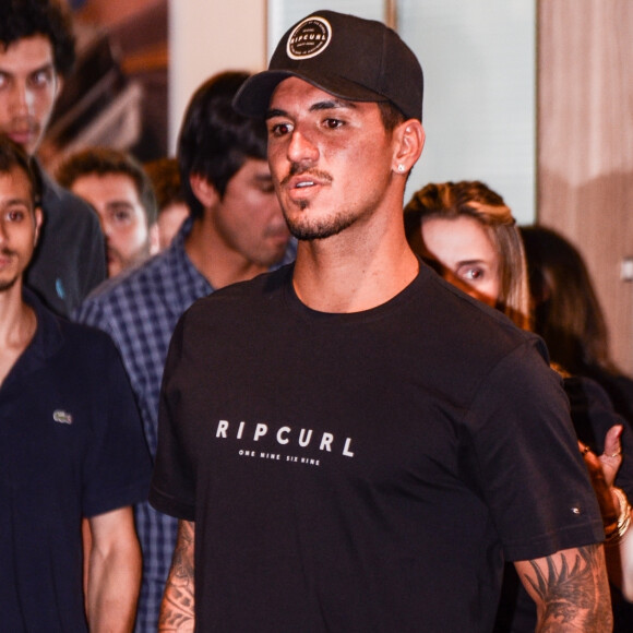 Gabriel Medina encerrou negócios com a mãe em agosto de 2021