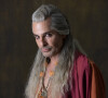 Lamár (Vitor Sparapane), representando o rei Lúcier (Sergio Dias Maciel) vai atrás de Naas (Rodrigo Moraes) no capítulo de terça-feira 17 de maio de 2022 da novela 'Reis'