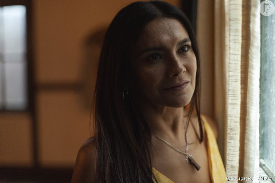 Filó (Dira Paes) pergunta a José Leôncio (Marcos Palmeira) sobre Madeleine (Karine Teles) e ele age com extrema sinceridade na novela 'Pantanal'