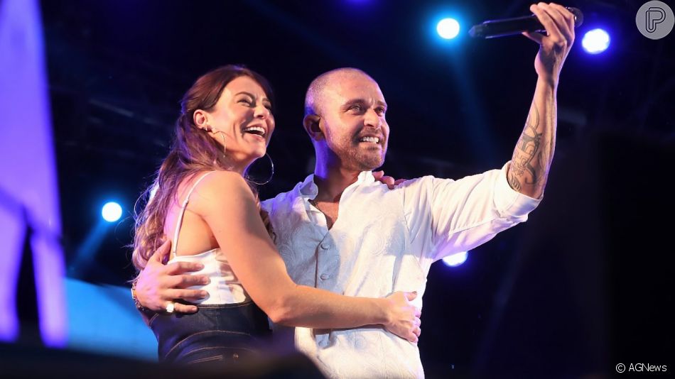 Paolla Olivera e Diogo Nogueira encantam os seguidores em show no Rio