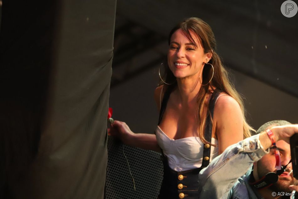 E claro que Paolla Oliveira não ia ficar sem a sua rosa