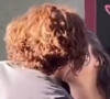 Alanis Guillen e Jesuíta Barbosa deram beijo em bastidor da novela 'Pantanal' na comemoração dos 24 anos da atriz, intérprete da Juma