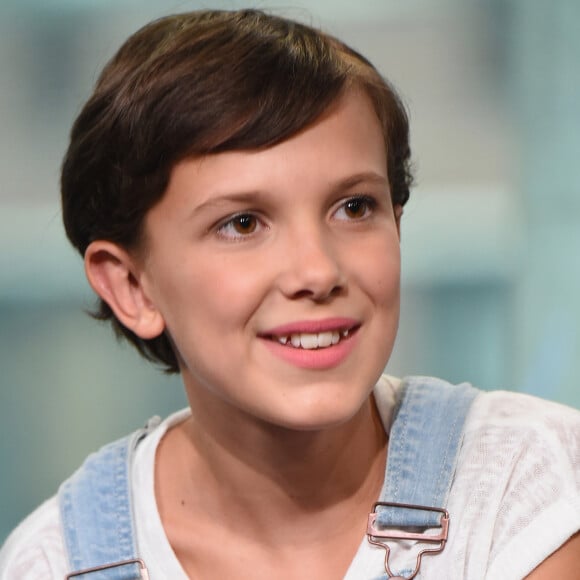 Millie Bobby Brown estreou em 'Stranger Things' com 12 anos e um estilo bem diferente do atual