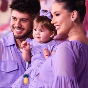 Filha de Virginia Fonseca e Zé Felipe usa vestido com mais de 4 mil cristais em seu aniversário de 1 ano. Veja os detalhes!