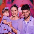   Maria Alice, filha de Virginia Fonseca e Zé Felipe, exibiu um vestidinho ostentação superfofo em sua festa de aniversário  