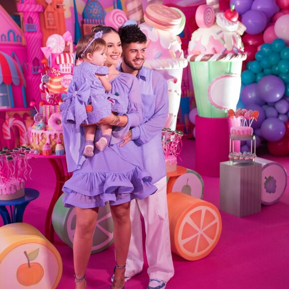 Virginia Fonseca usa sapato de R$ 11 mil em aniversário de 1 ano da filha, da Maria Alice 