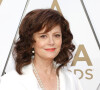 Susan Sarandon é vencedora do Oscar de Melhor Atriz. Ela faturou o troféu pelo papel no filme 'Os Últimos Passos de um Homem'