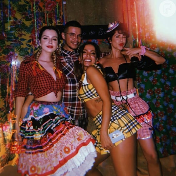 Looks de festa junina: Giovanna Lancellotti, Anitta e Fe Paes Leme escolheram moods divertidos e coloridos para a comemoração