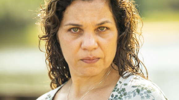 Novela 'Pantanal': Maria Bruaca exige metade do patrimônio de Tenório após atirar no marido